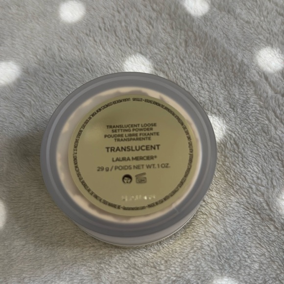 Laura Mercier Translucent Loose Setting Powder&Puff - Picture 10 of 14